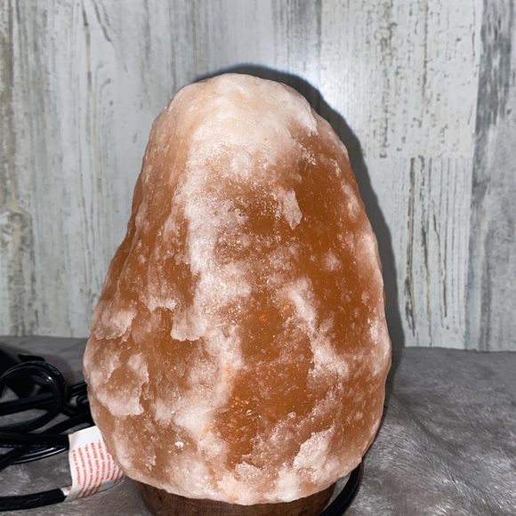 1230 Himalayan Salt Lamp - Picture 2 of 5